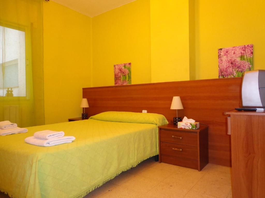 Hotel Pension Mode Lleida Quarto foto